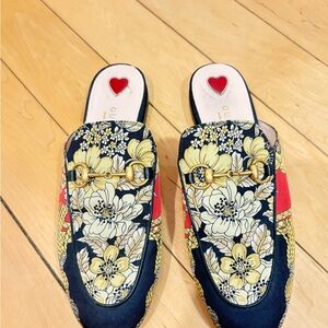 Gucci Flats Floral Accents
